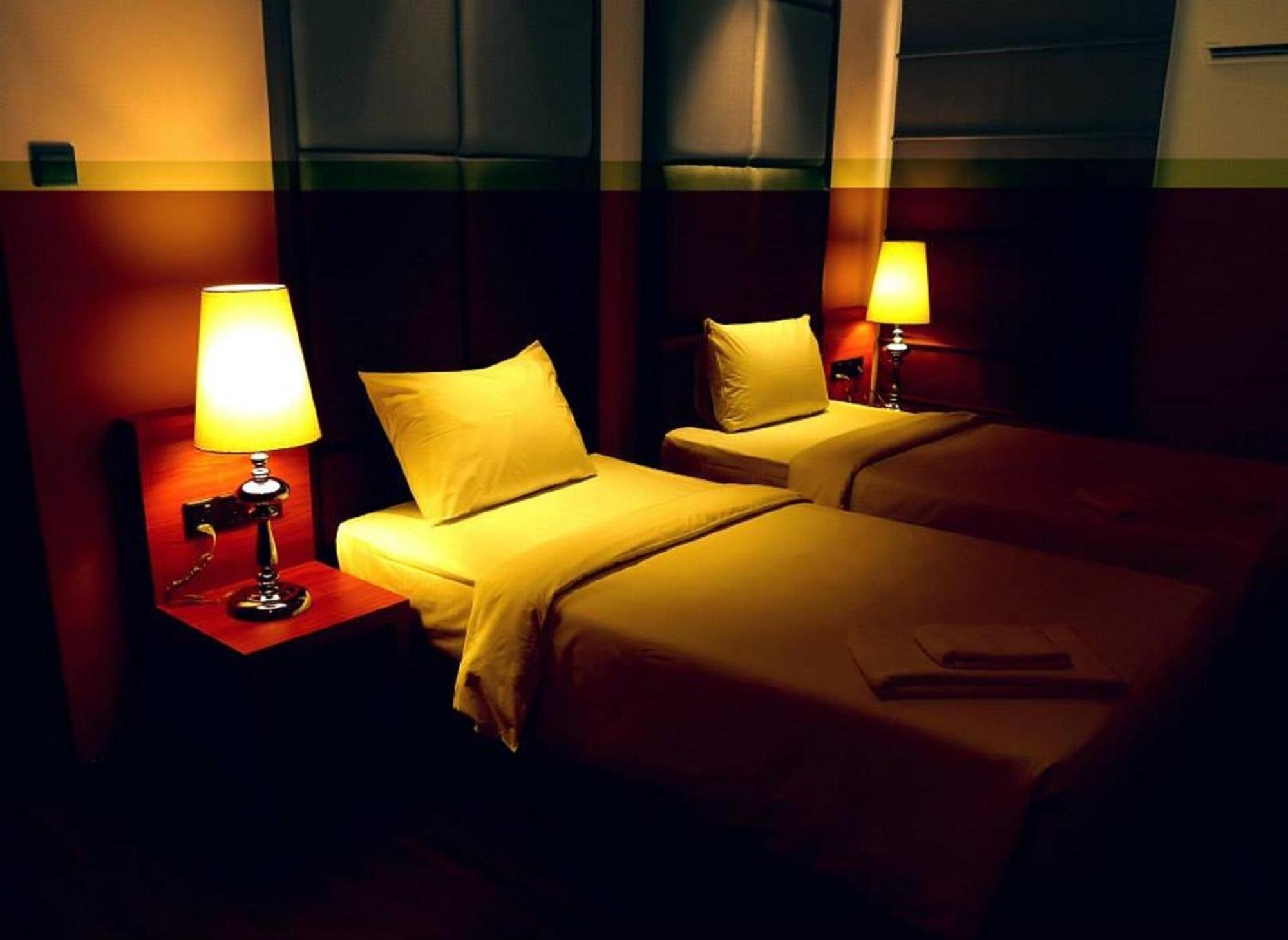 C'Haya Hotel Kota Kinabalu Room photo